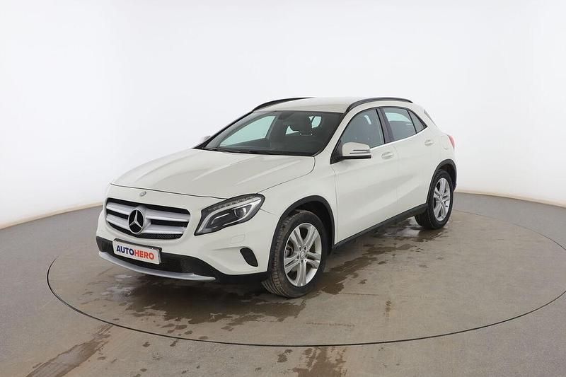 Usado Mercedes GLA200 Style 135 CV (99 kW) 2015 Blanco SUV