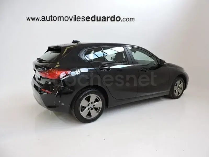 Usado BMW 116 Advantage 116 CV (85 kW) 2023 Negro Utilitario