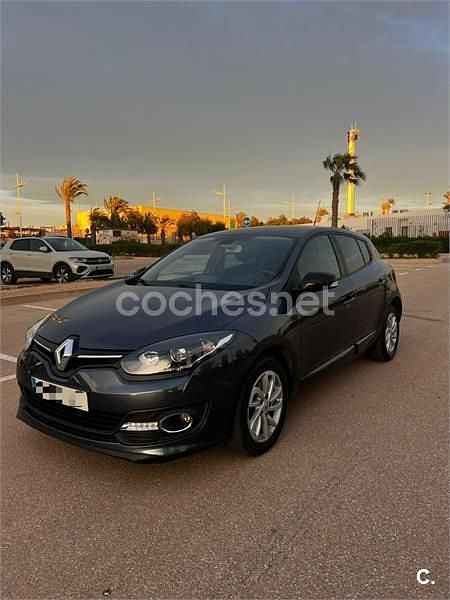 Usado Renault Mégane Bose Edition 110 CV (80 kW) 2015 Azul Berlina