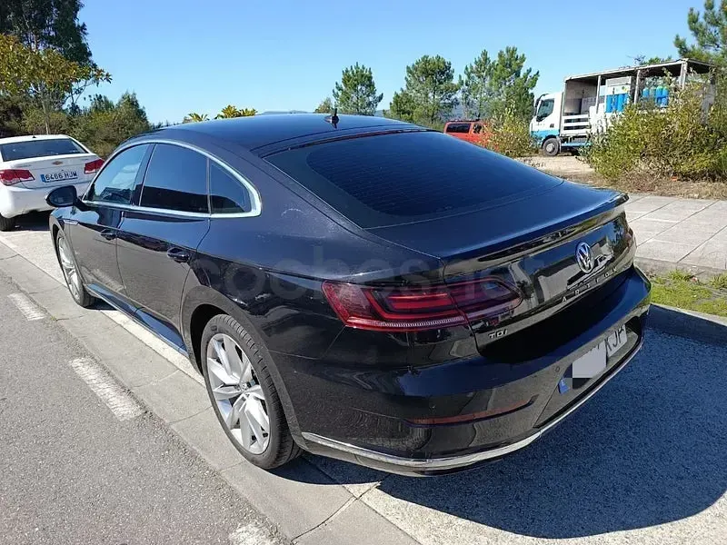 Usado VW Arteon Elegance 150 CV (110 kW) 2018 Negro Utilitario