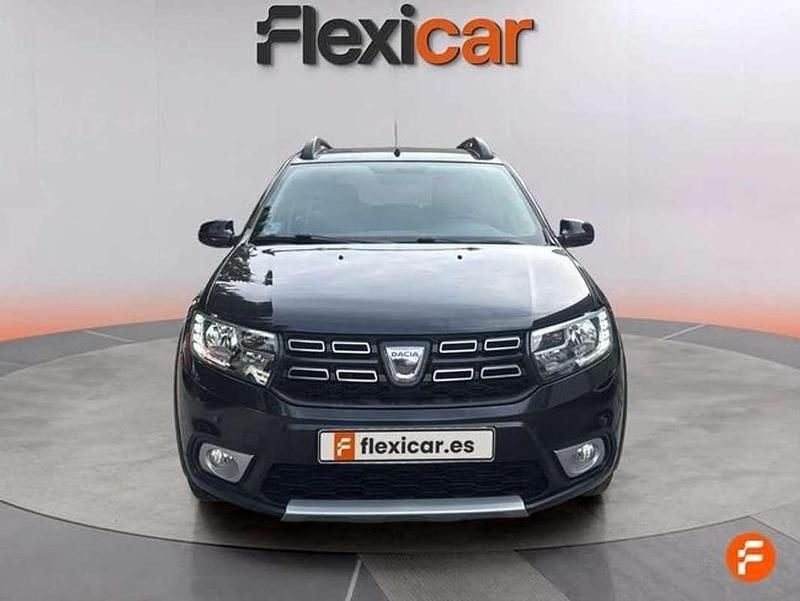 Usado Dacia Sandero Essentiel 90 CV (66 kW) 2019 Azul Utilitario