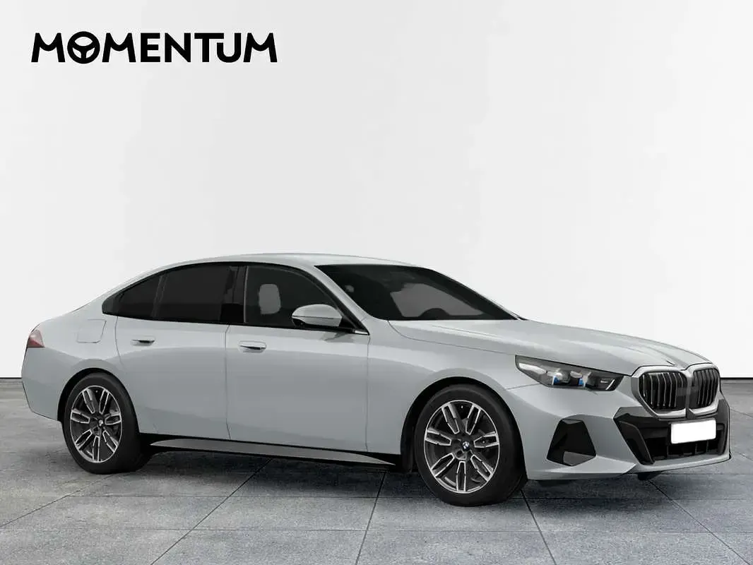 Usado BMW 520 197 CV (144 kW) 2025 Gris Berlina