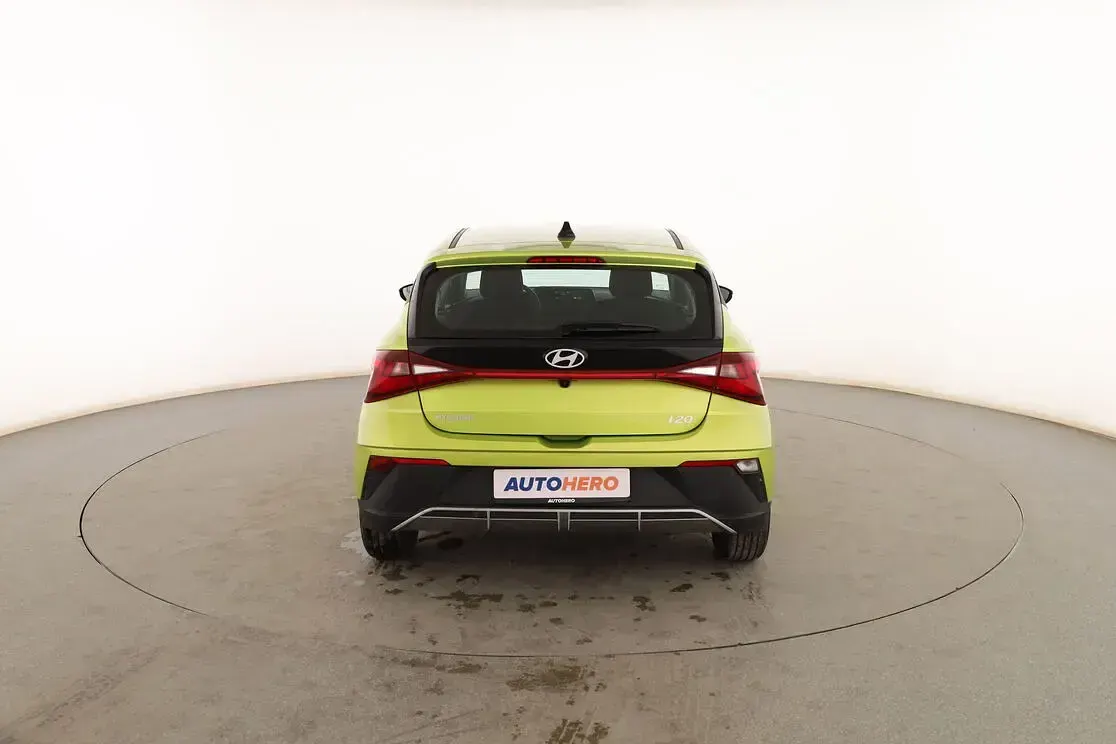 Usado Hyundai i20 GO! 85 CV (62 kW) 2024 Verde Utilitario