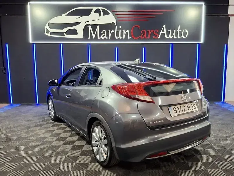 Usado Honda Civic Sport 142 CV (104 kW) 2012 Gris / plata Berlina