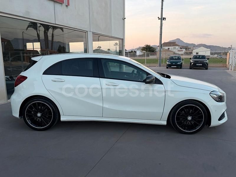 Usado Mercedes A180 109 CV (80 kW) 2017 Blanco Berlina