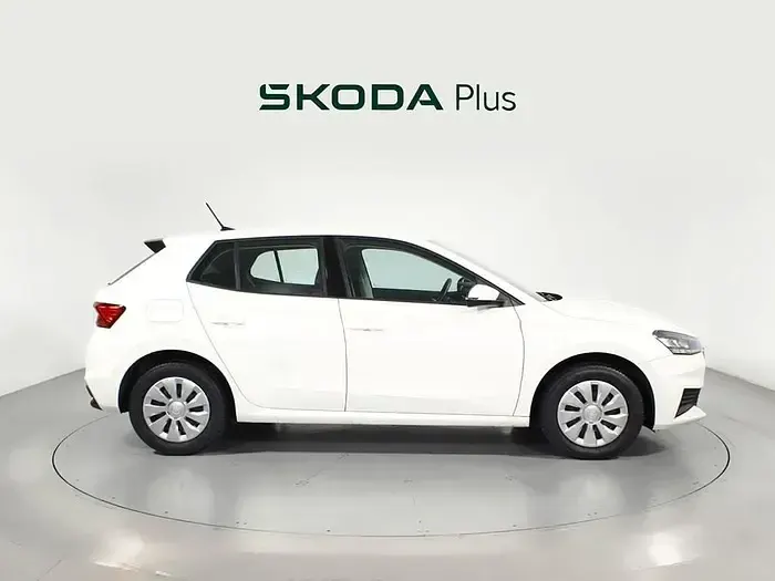 Usado Skoda Fabia Active 95 CV (69 kW) 2022 Blanco Berlina