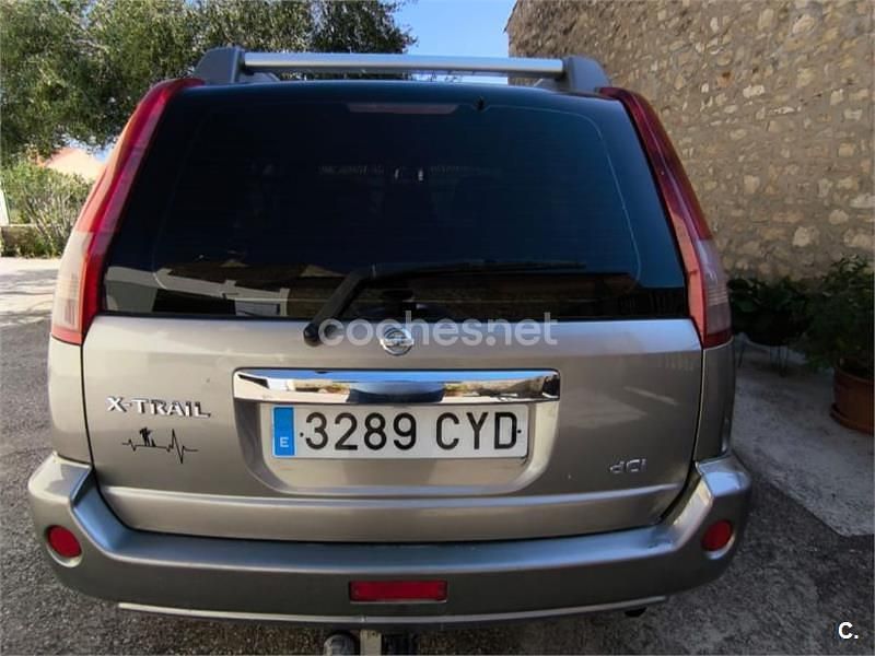 Usado Nissan X-Trail Comfort 136 CV (100 kW) 2004 Gris / plata SUV
