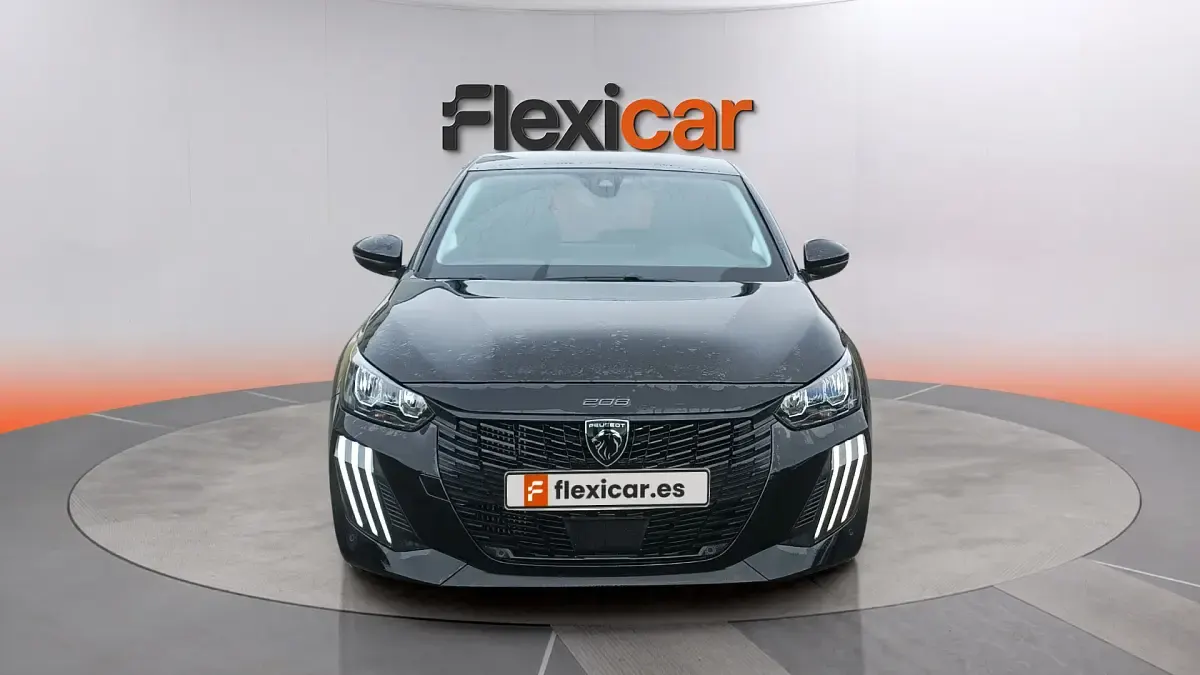 Usado Peugeot 208 Allure 101 CV (74 kW) 2025 Negro Utilitario