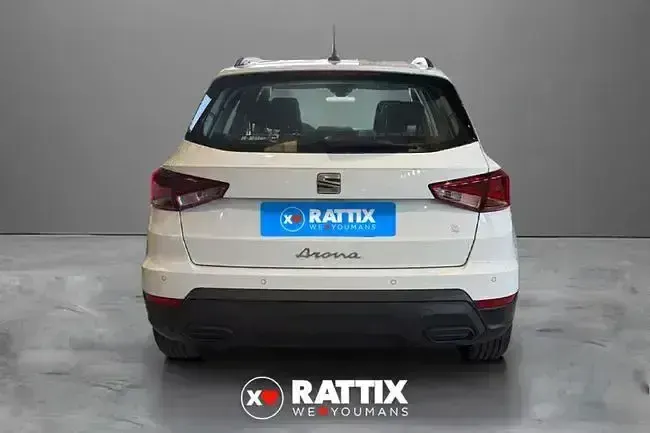 Usado Seat Arona Style 110 CV (80 kW) 2023 Blanco SUV
