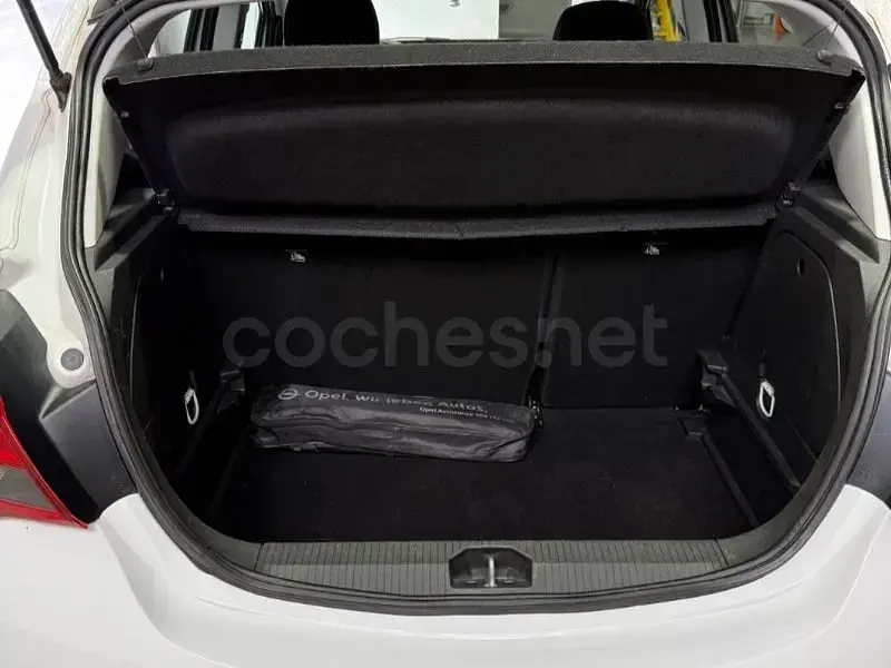 Usado Opel Corsa Color Edition 95 CV (69 kW) 2017 Blanco Utilitario