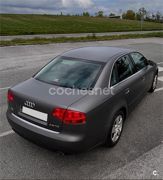 Usado Audi A4 163 CV (119 kW) 2005 Negro Berlina