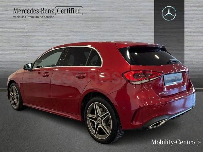 Usado Mercedes A250 AMG line 218 CV (160 kW) 2022 Rojo Berlina