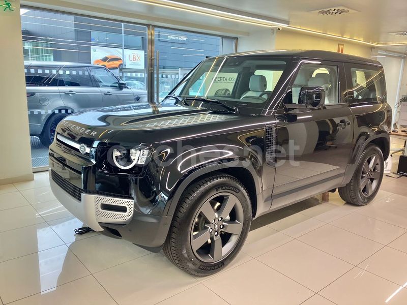 Negro Usado 2024 Land Rover Defender S SUV | 84.900 € (Precio justo) - Imagen 1/4