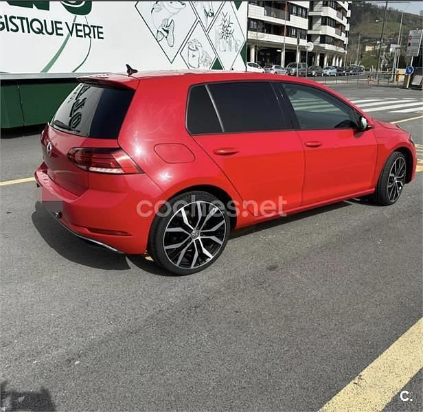 Usado VW Golf VII Advance 115 CV (84 kW) 2019 Rojo Familiar