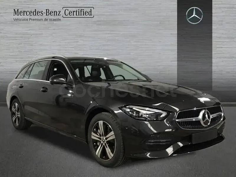 Usado Mercedes C300e Avantgarde 313 CV (230 kW) 2025 Gris / plata Familiar