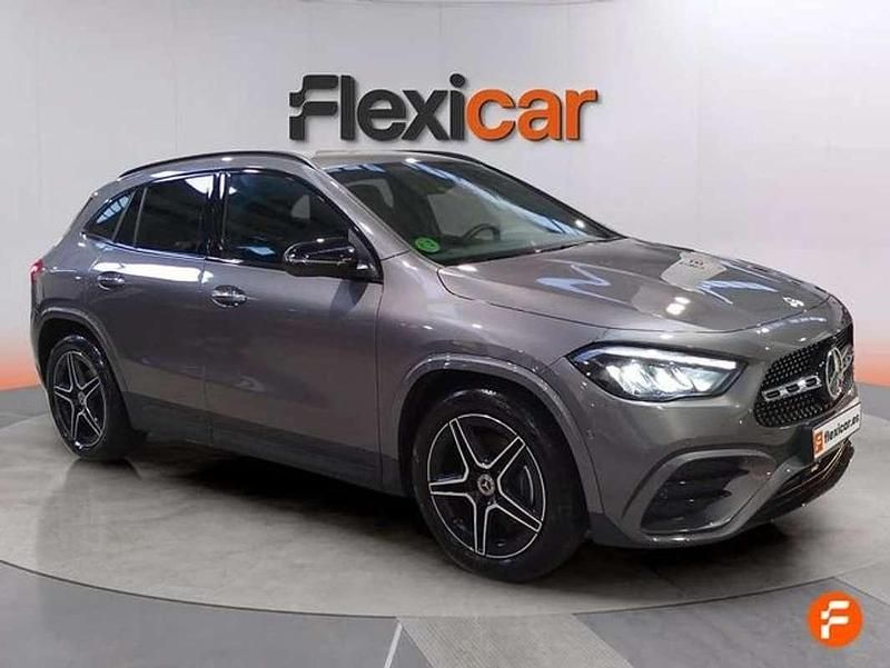 Usado Mercedes GLA200 150 CV (110 kW) 2024 Gris SUV