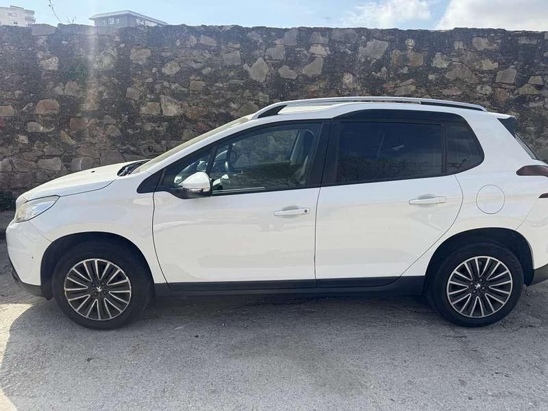 Usado Peugeot 2008 Active 82 CV (60 kW) 2016 Blanco SUV