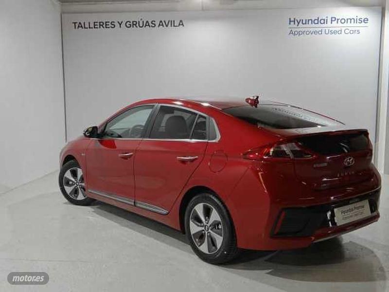 Usado Hyundai Ioniq Style 88 kW (120 CV) 2020 Fiery red Utilitario