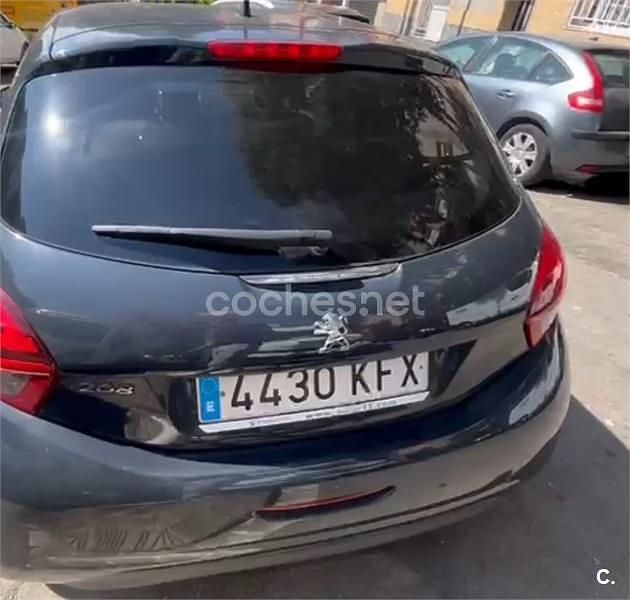 Negro Usado 2017 Peugeot 208 Style Utilitario | 6400 € (Buen precio) - Imagen 1/4