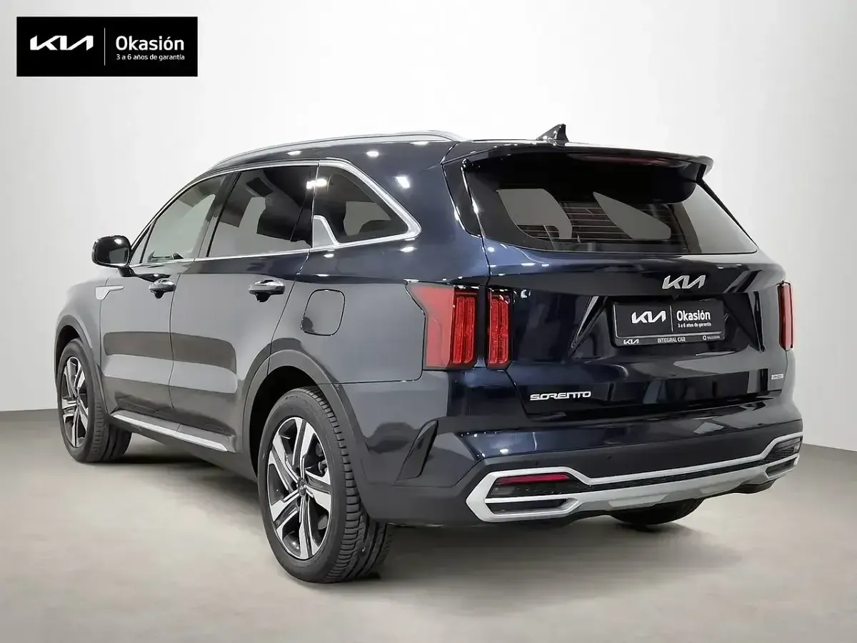 Usado Kia Sorento 265 CV (194 kW) 2023 Negro SUV