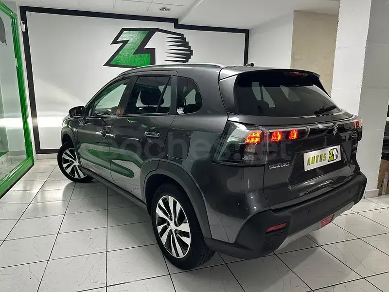Usado Suzuki SX4 S-Cross 116 CV (85 kW) 2023 Gris / plata SUV