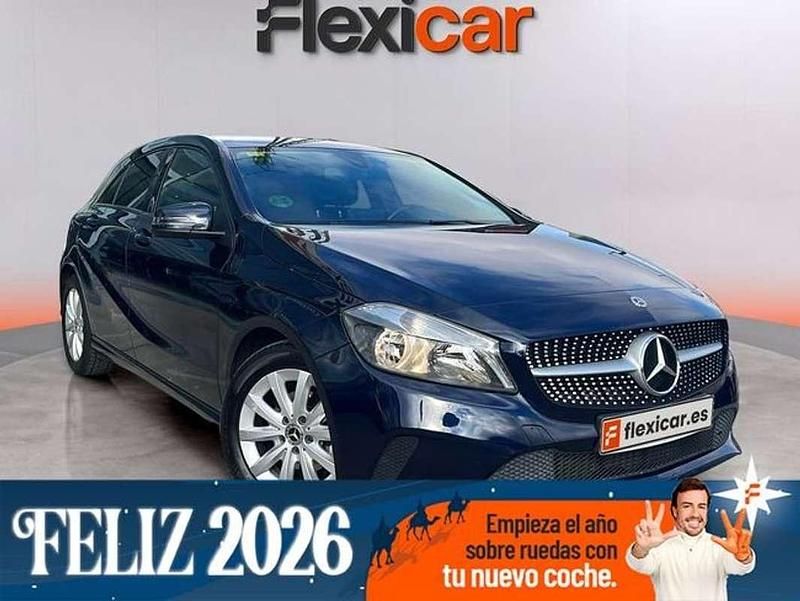 Azul Usado 2017 Mercedes A180 Urban Utilitario | 16.890 € (Precio justo) - Imagen 1/4