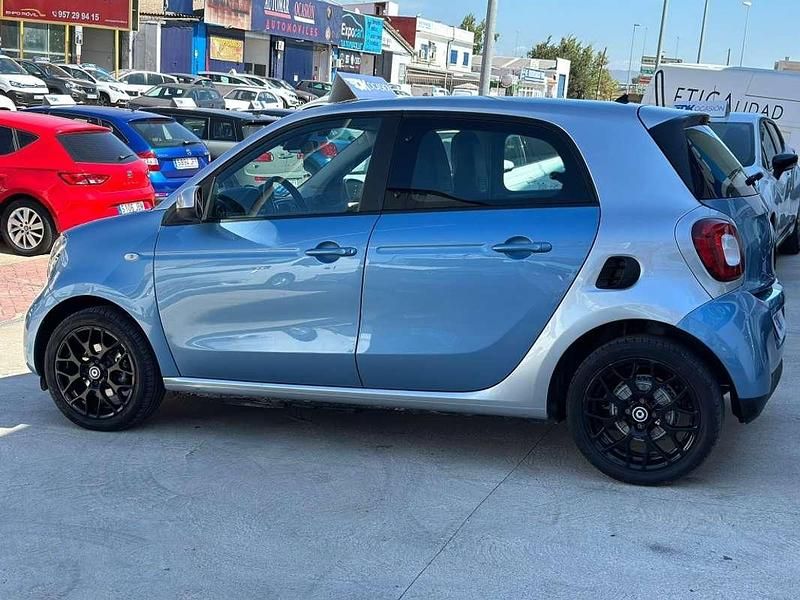 Usado Smart ForFour Electric Drive 60 kW (82 CV) 2018 Azul Utilitario
