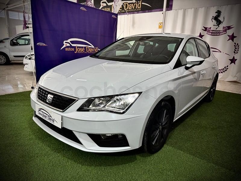 Usado Seat Leon Style 115 CV (84 kW) 2019 Blanco Berlina