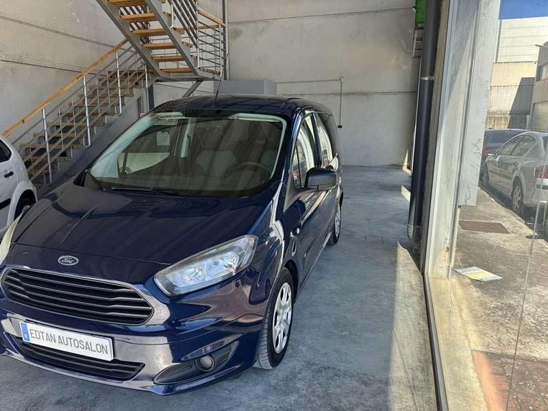 Usado Ford Tourneo Connect Titanium 101 CV (74 kW) 2017 Azul Monovolumen