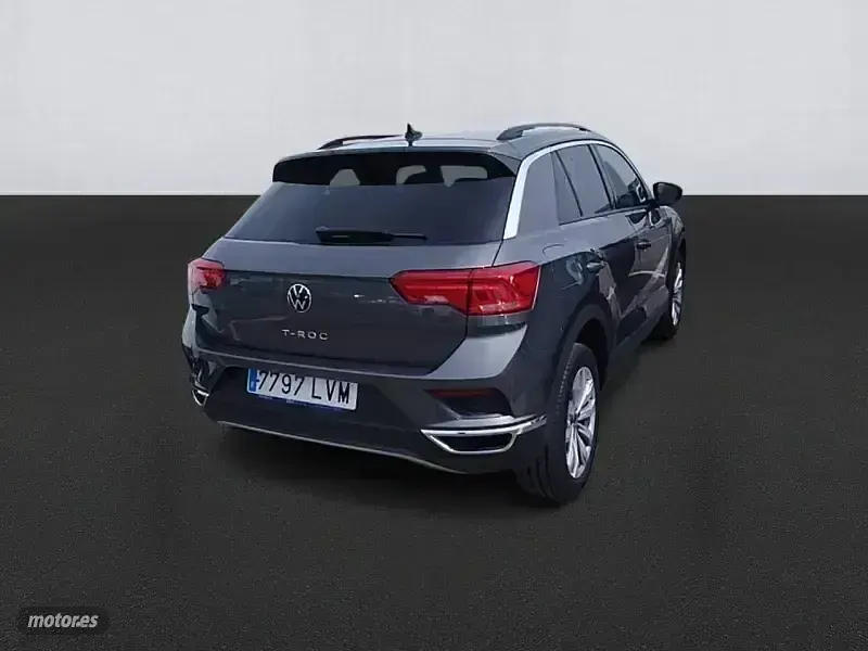 Usado VW T-Roc Advance 115 CV (84 kW) 2021 Gris SUV