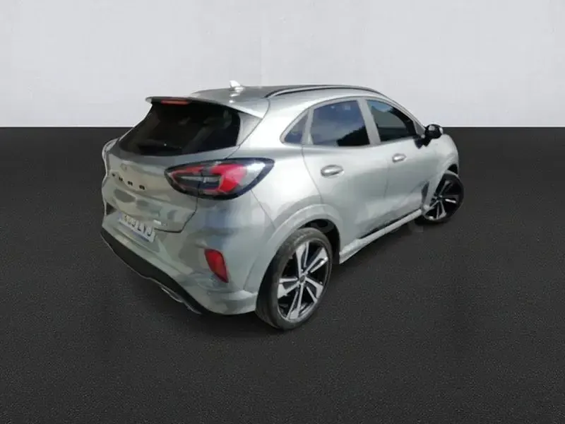 Usado Ford Puma ST-Line X 125 CV (91 kW) 2021 Gris / plata SUV