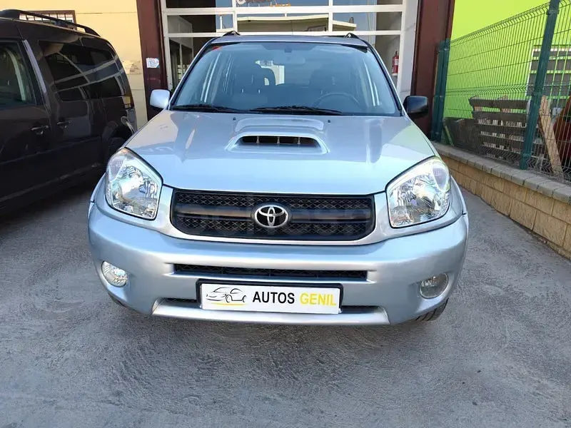 Usado Toyota RAV4 Sol 116 CV (85 kW) 2004 Gris / plata SUV