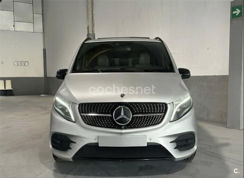 Usado Mercedes V300 Avantgarde 239 CV (175 kW) 2021 Gris / plata Monovolumen