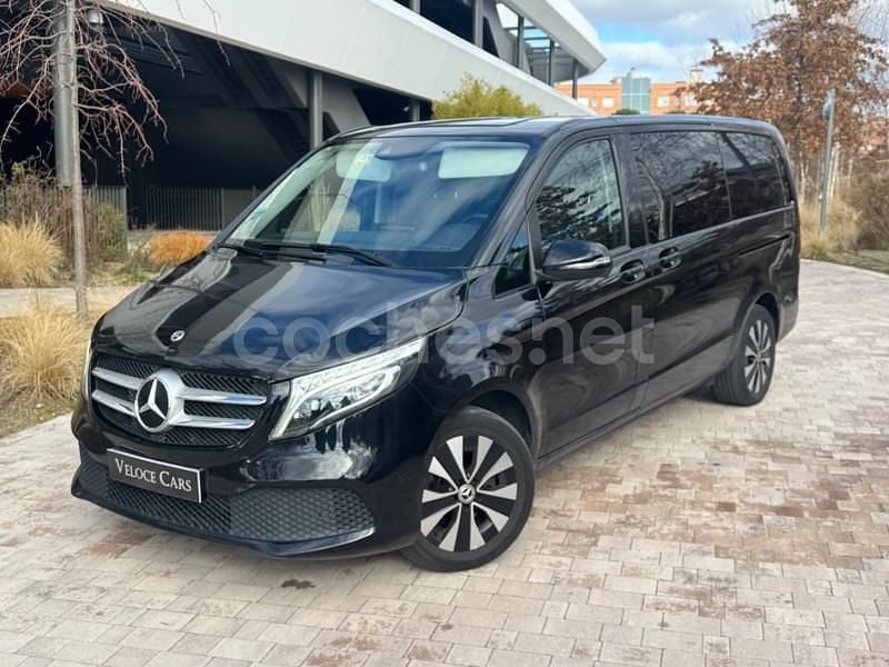 Negro Usado 2022 Mercedes V220 Avantgarde Monovolumen | 52.500 € (Precio justo) - Imagen 1/4