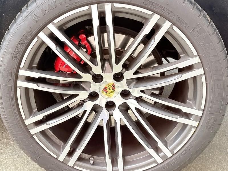 Usado Porsche Macan Turbo 400 CV (294 kW) 2016 Gris / plata SUV