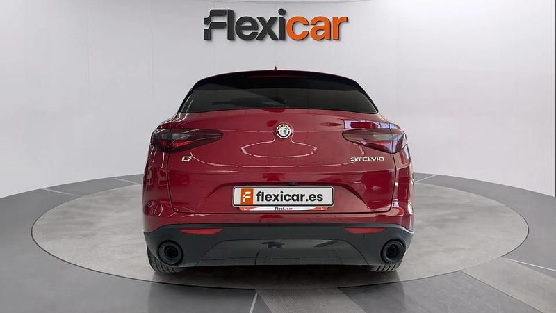 Usado Alfa Romeo Stelvio Sprint 203 CV (149 kW) 2022 Rojo SUV