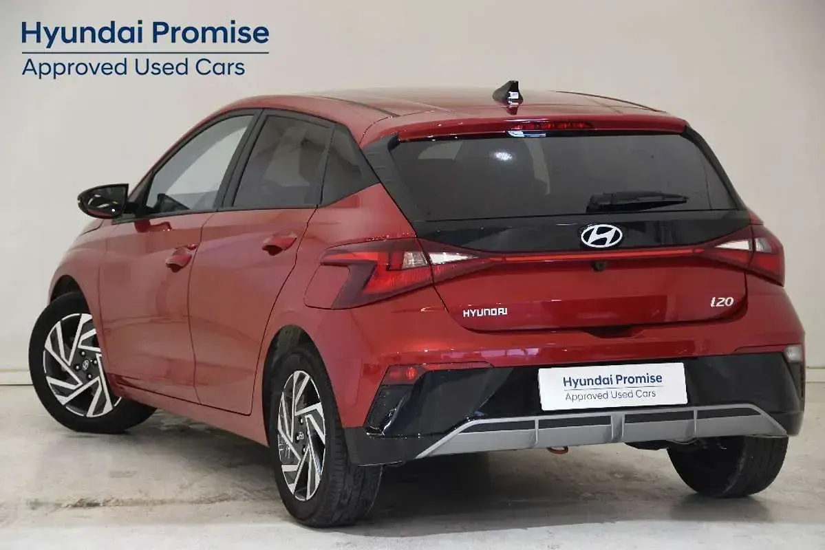 Usado Hyundai i20 101 CV (74 kW) 2025 Burdeos Utilitario