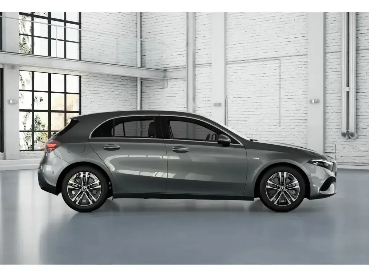 Nuevo Mercedes A250 218 CV (160 kW) 2025 Gris Berlina