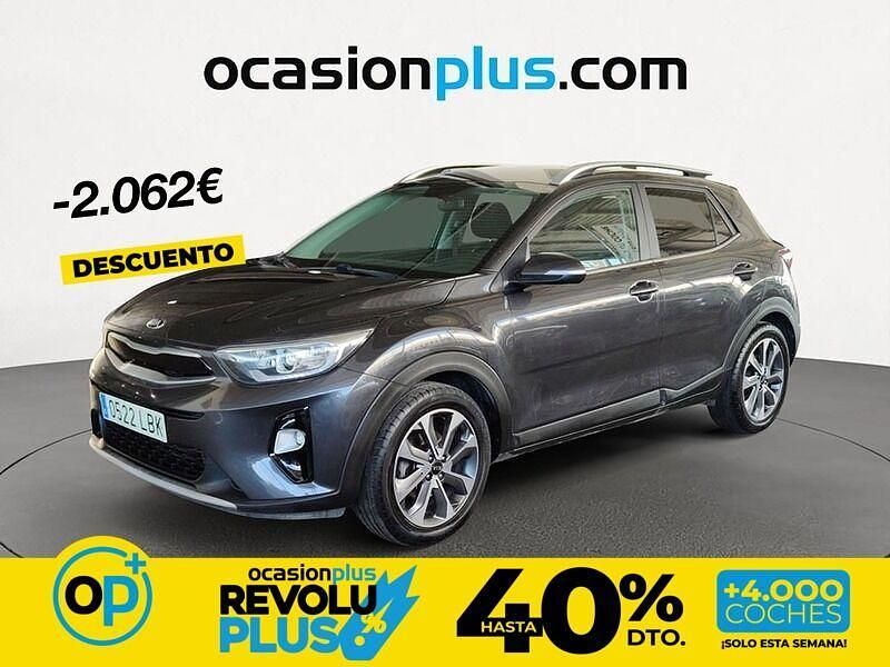 Usado Kia Stonic 100 CV (73 kW) 2019 Gris / plata SUV
