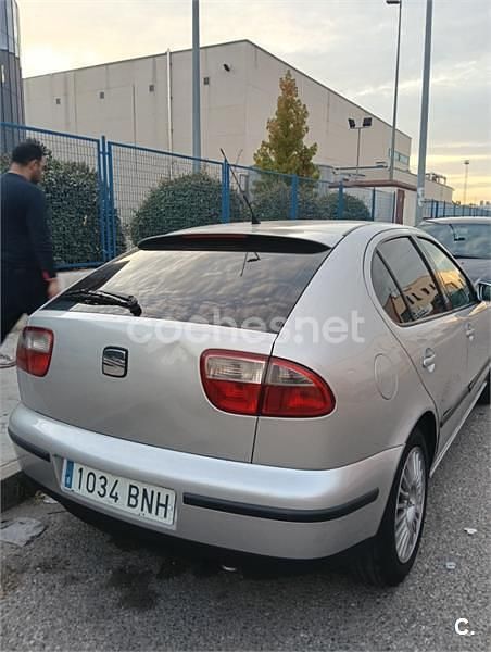 Gris / plata Usado 2001 Seat Leon Sport Berlina | 2200 € (Precio justo) - Imagen 1/4