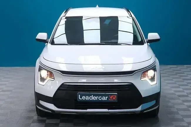 Usado Kia Niro 141 CV (103 kW) 2023 Blanco SUV