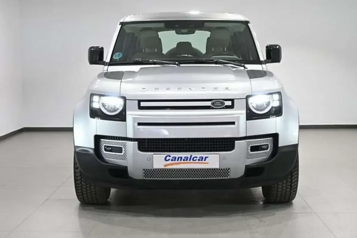 Usado Land Rover Defender SE 249 CV (183 kW) 2021 Plateado SUV