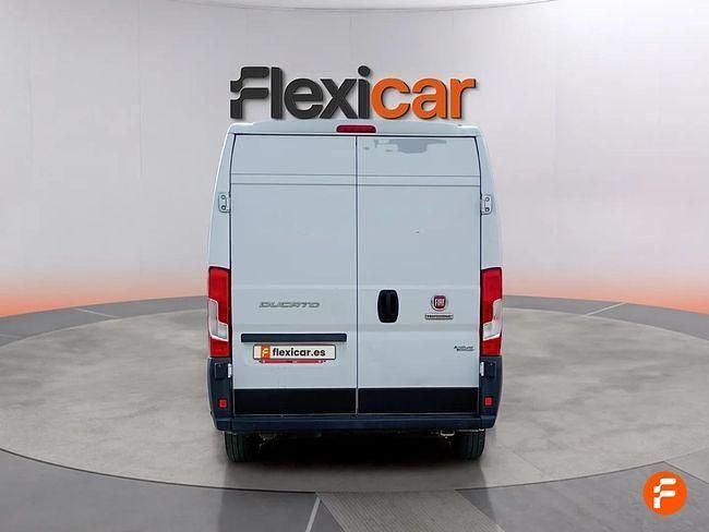 Usado Fiat Ducato 136 CV (100 kW) 2021 Blanco Van