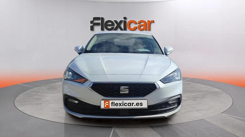 Begagnad Seat Leon Reference 140 HK (102 kW) 2021 Vit Kombi