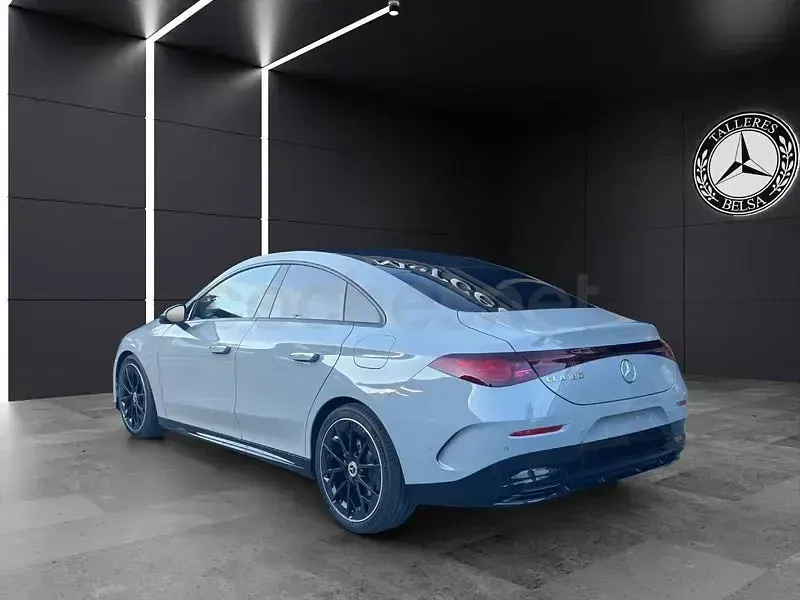 Nuevo Mercedes CLA180 136 CV (100 kW) 2026 Gris / plata Berlina