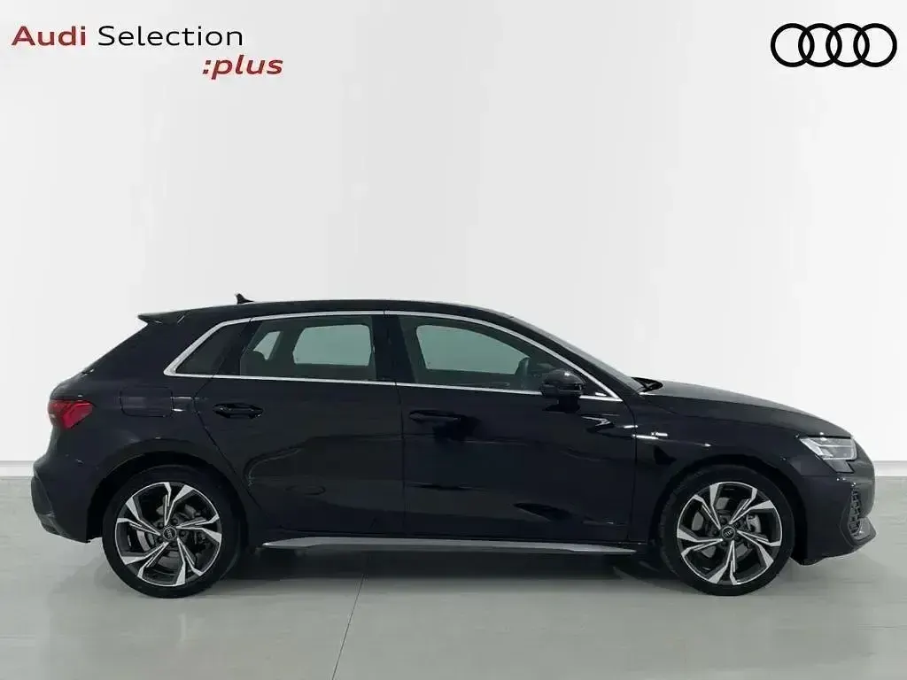 Usado Audi A3 e-tron S-Line 204 CV (150 kW) 2025 Negro Utilitario
