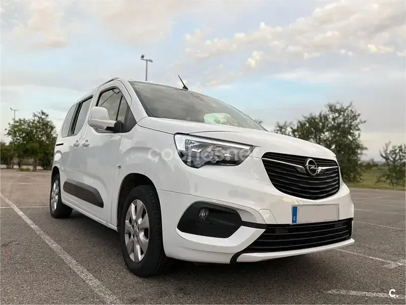 Usado Opel Combo Life Edition 102 CV (75 kW) 2020 Blanco Monovolumen