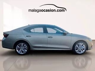 Usado Skoda Octavia 150 CV (110 kW) 2024 Beige Berlina