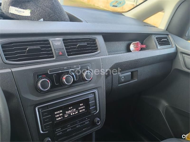 Usado VW Caddy 75 CV (55 kW) 2016 Blanco Monovolumen