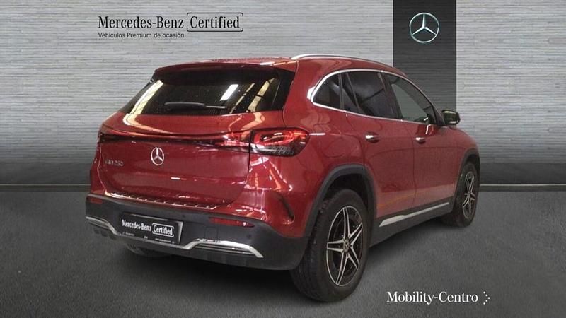 Usado Mercedes EQA250 AMG line 139 kW (190 CV) 2022 Patagonia red  metallic paint SUV